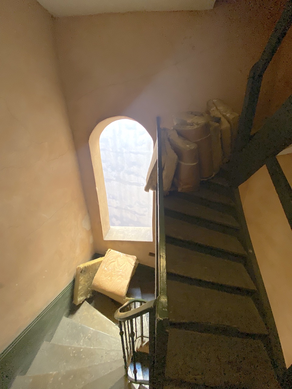 La tour d’isolation est tombée